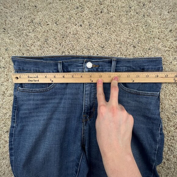 Levi's 311 Shaping Skinny Jeans Women's 32 Blue Mid Rise Medium Wash Red Tab - Picture 13 of 13